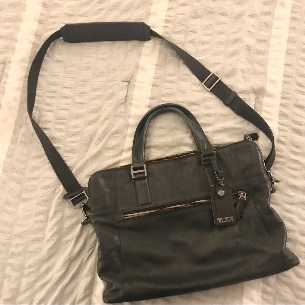 TUMI leather brief case 💼 work bag